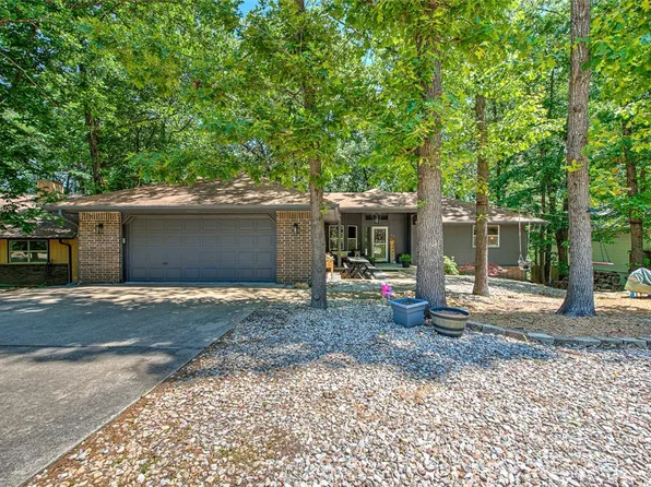 47 London Dr, Bella Vista, AR 72715