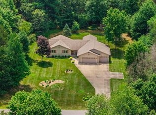 1096 Lexus Ln, Wisconsin Rapids, WI 54494