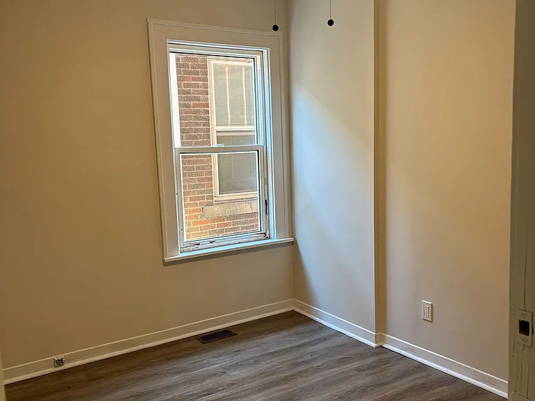 204 McKay Ave #1 — Photo 9