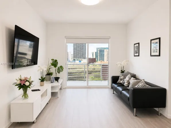 234 NE 3rd St APT 905, Miami, FL 33132