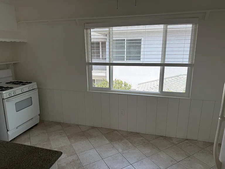 5632 Kester Ave #6 — Photo 5