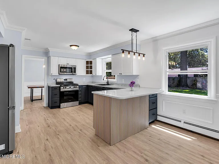 32 Belmont Ave — Photo 6