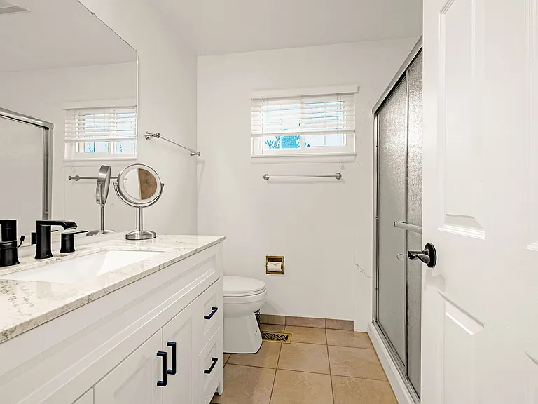 108 Cobblestone Dr — Photo 18