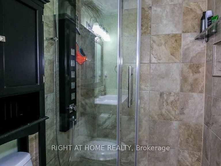 43 Olive Cres #201 — Photo 30