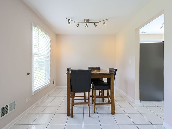 4th image of 1856 Stockton Dr #1856
