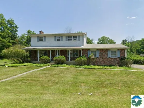 102 Valley Stream Rd, Stroudsburg, PA 18360