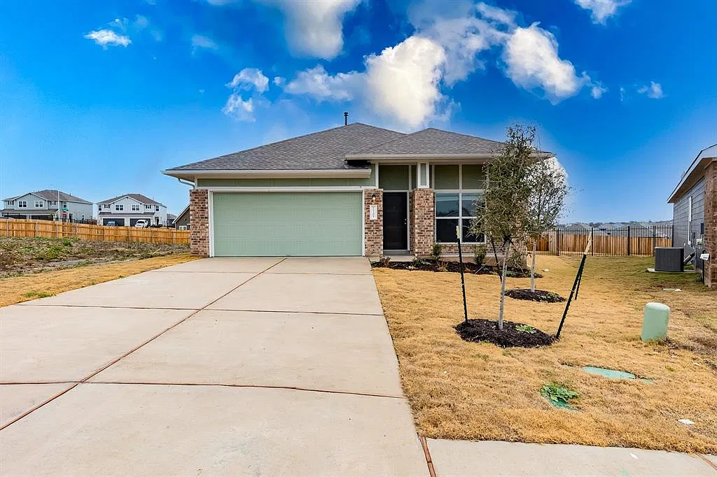 3 bed, 1474 sqft, $1,925 — Photo 2