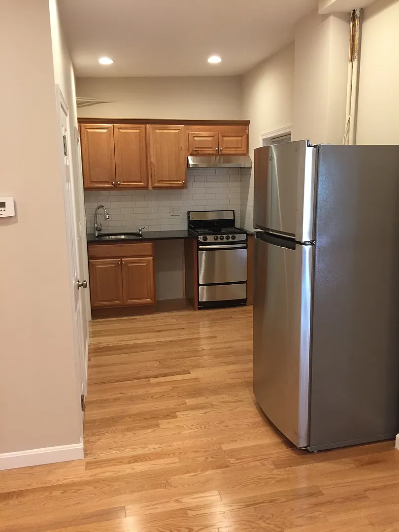 12 Harvard Ave — Photo 1