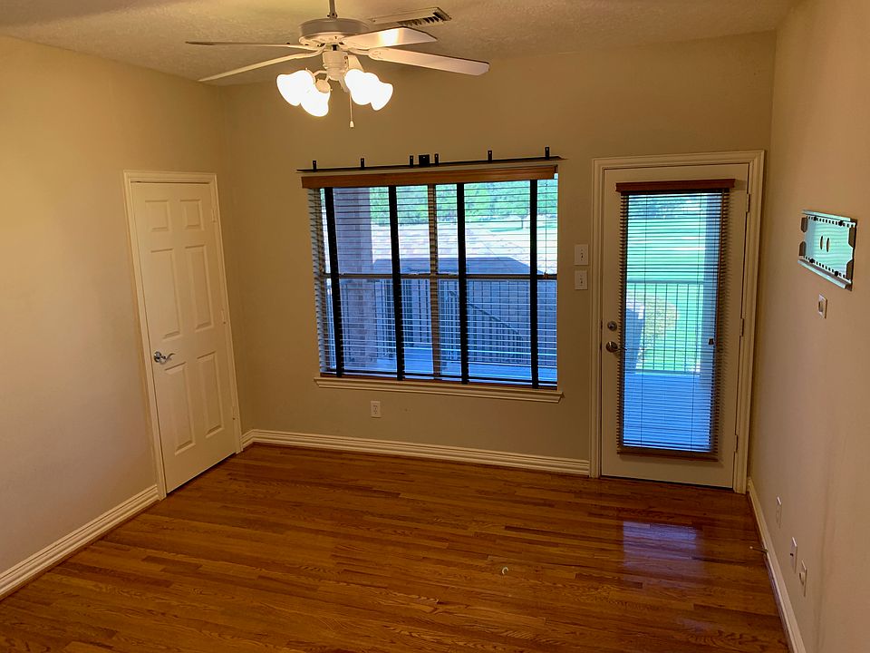 1st image of 411 Richmond Place Dr