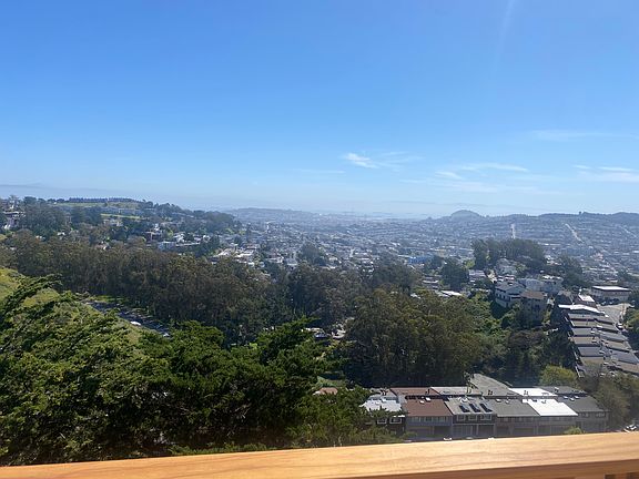 3rd image of 643A Teresita Blvd