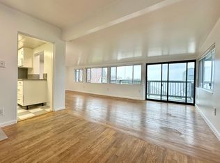 412 35th Ave S #1B-1BA-940SQFT, Seattle, WA 98144