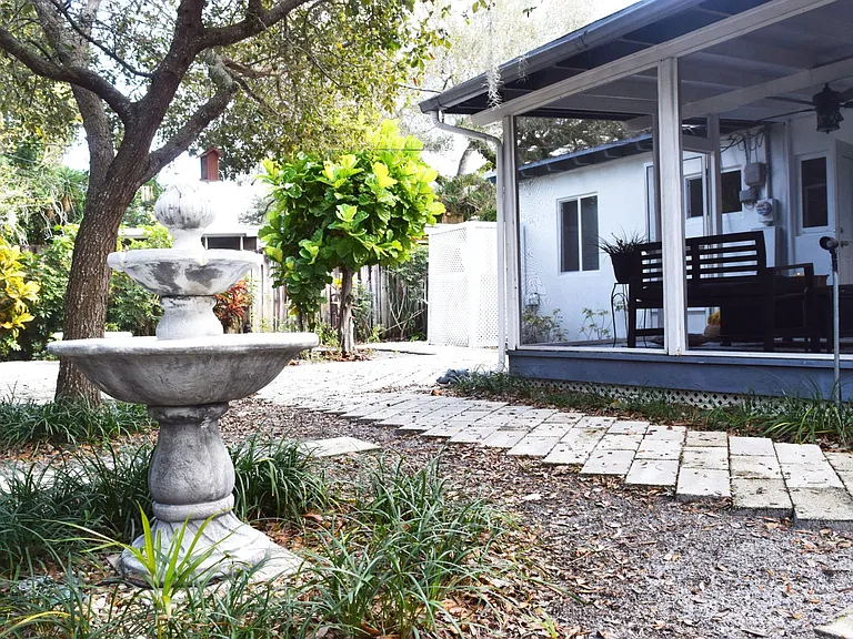 1721 SW 13th Ct — Photo 5
