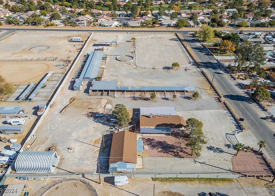 1st image of 5820 W La Madre Way