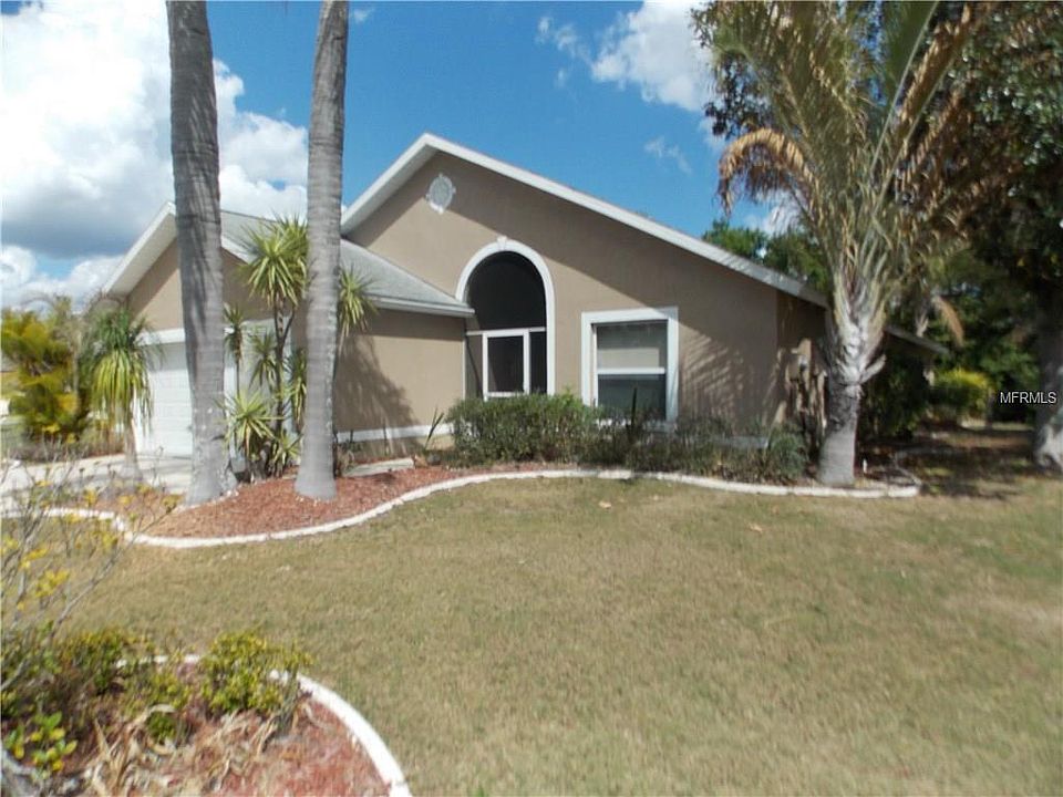 1st image of 306 Thorn Hill Pl