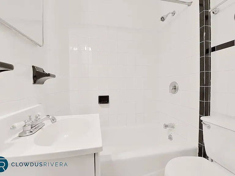 315 W 105th St #2C — Photo 3