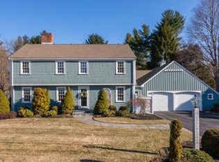 12 Longmeadow Rd, Hingham, MA 02043