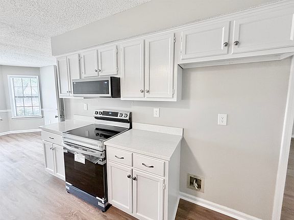 3rd image of 2569 Van Eaton Ln