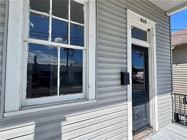 2 bed, 1.0 bath, 857 sqft, $1,095 — Photo 2