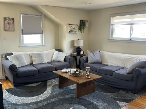 644 E Olive St, Long Beach, NY 11561