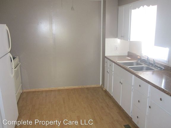 3rd image of 2408 N Hollywood Ave