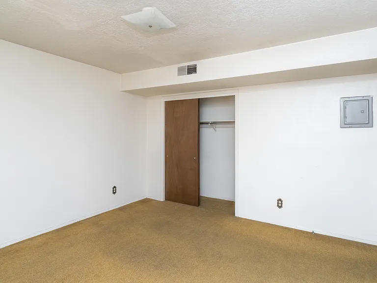 1813 Girard Blvd NE #11 — Photo 13