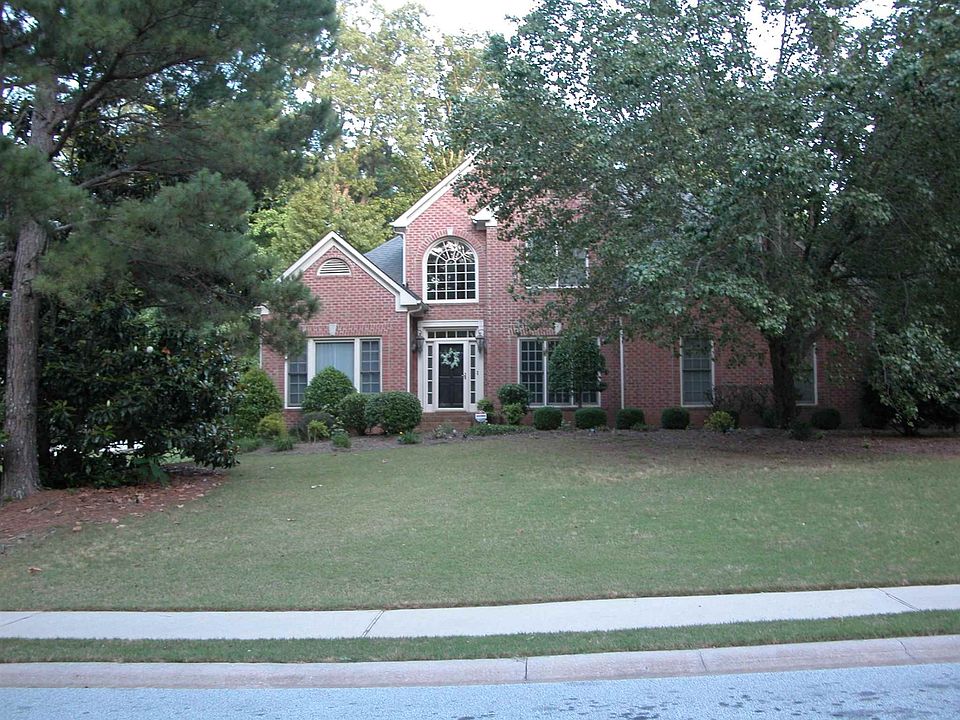 BRICK FRONT JOHN WEILAND HOME