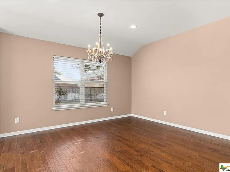 1623 Anna Lee — Photo 12
