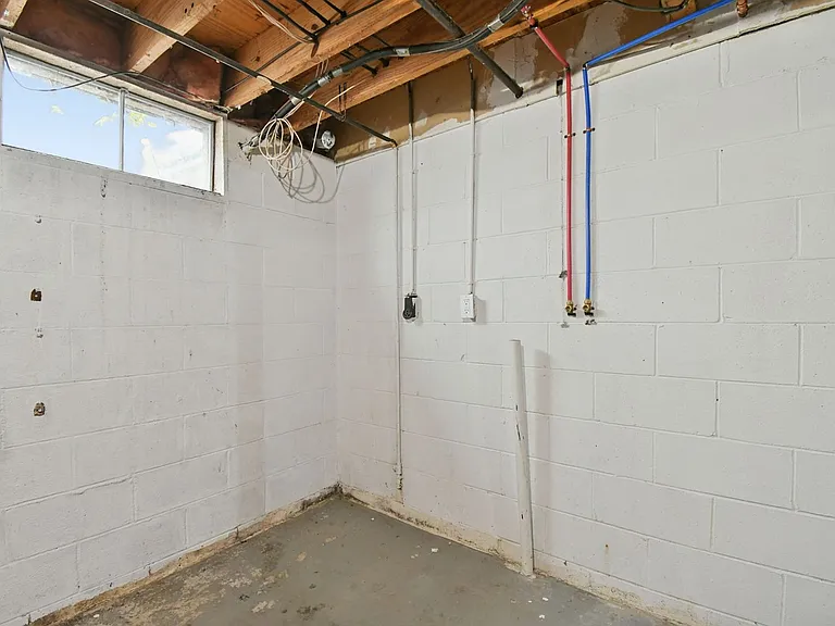 1385 Country Side Dr — Photo 17