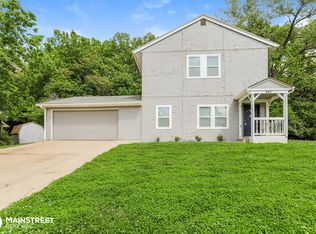 405 Ridge Dr, Independence, MO 64054