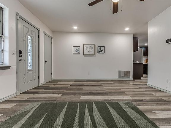 5th image of 2913 SE 45th St