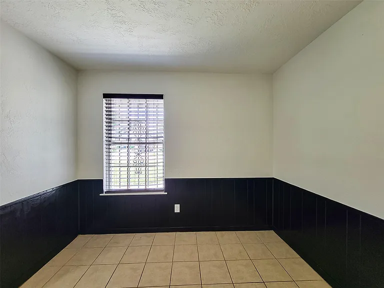 10614 Bainbridge St — Photo 8