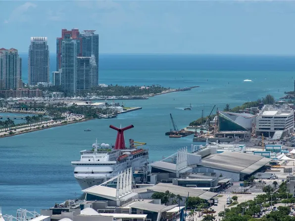 888 Biscayne Blvd, Miami, FL
