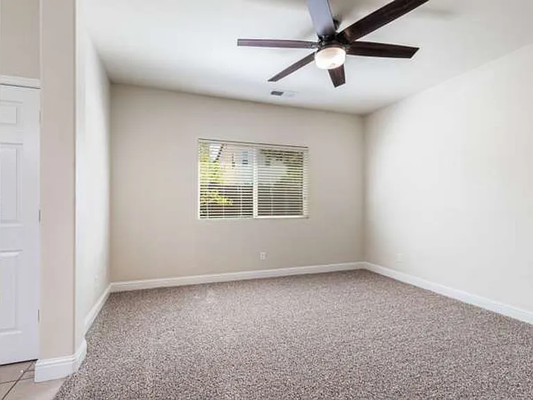 538 N Burgan Ave — Photo 18