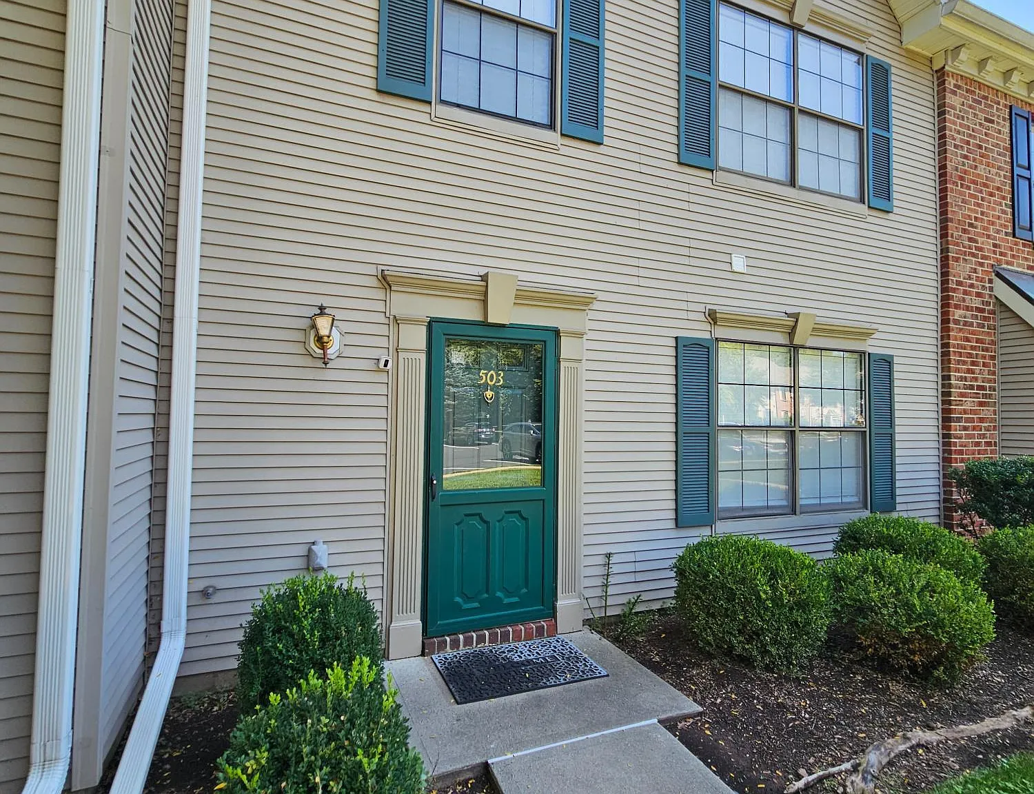 2 bed, 2.5 bath, 1564 sqft, $2,800 — Photo 2