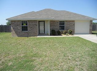 1308 Lynnwood Dr, Cleburne, TX 76033