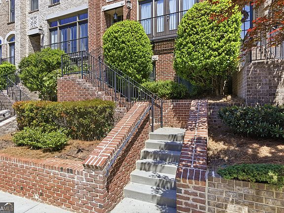 5th image of 13 Arbor Way Dr
