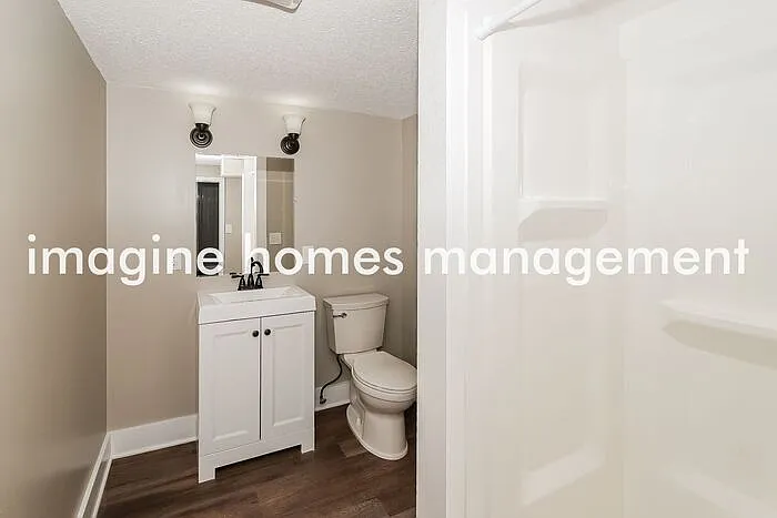 929 Oriole Dr — Photo 11