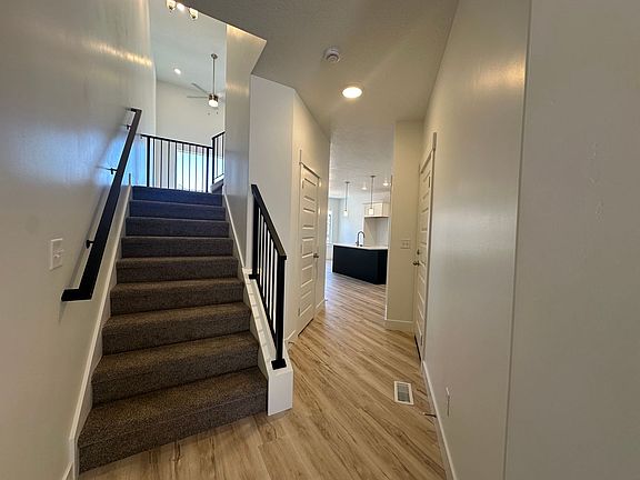 5th image of 5280 S Acacia Dr