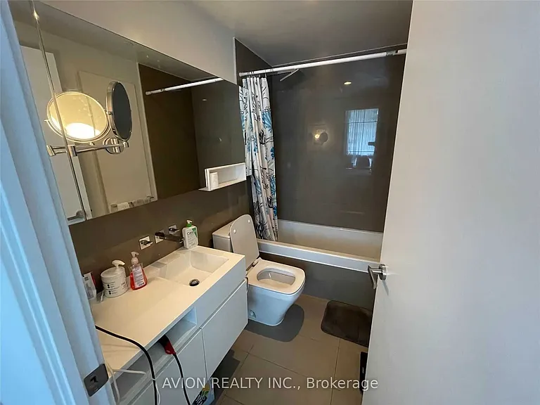 45 Charles St E #1010 — Photo 7