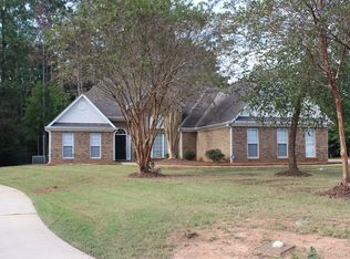 17 Creek Ct, Newnan, GA 30265