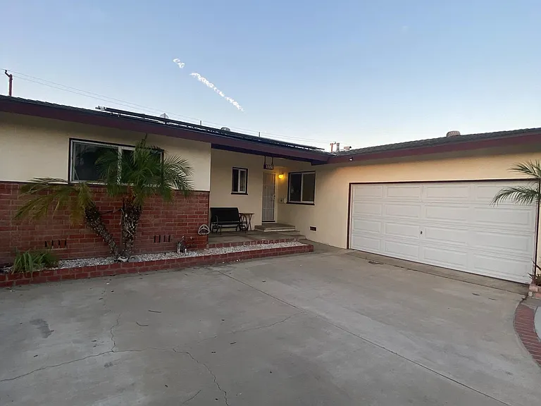 3115 W Olinda Ln — Photo 33