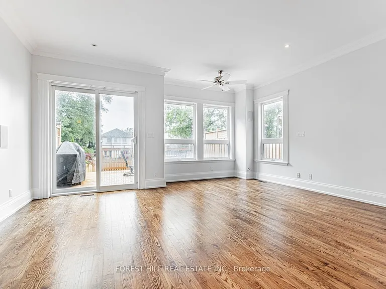 415 Deloraine Ave — Photo 20