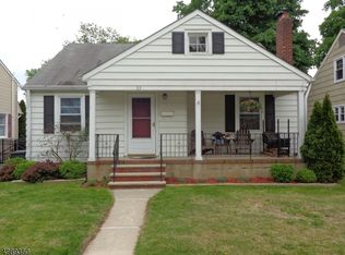 33 Kennedy Rd, Morris Plains, NJ 07950