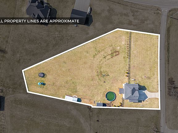 2nd image of 2810 Jim Taylor Rd