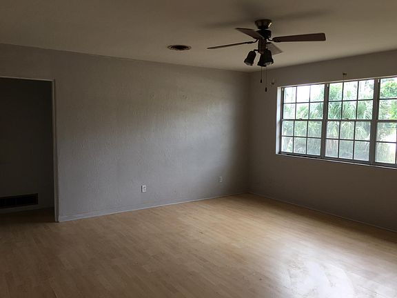 4th image of 751 Colfax Dr