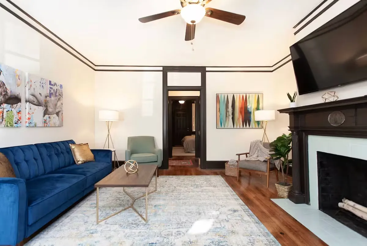 Midtown Duplex — Photo 3