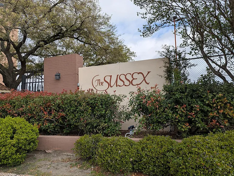 7520 Hornwood Dr #402 — Photo 4