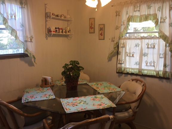 5th image of 4740 Periwinkle Ln