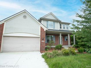42813 S Dartmoor Cir, Belleville, MI 48111