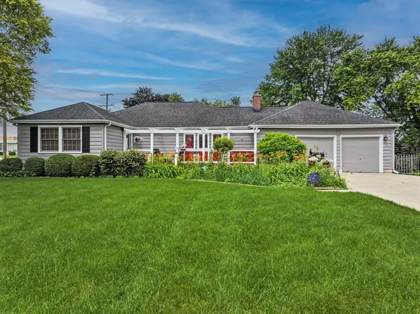 715 N Green St, McHenry, IL 60050